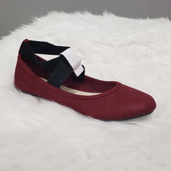 SO Brand Kohls Size 6.5 FLATS Burgundy Wine Maroon Black Gothic Fall Slip On - Picture 2 of 4